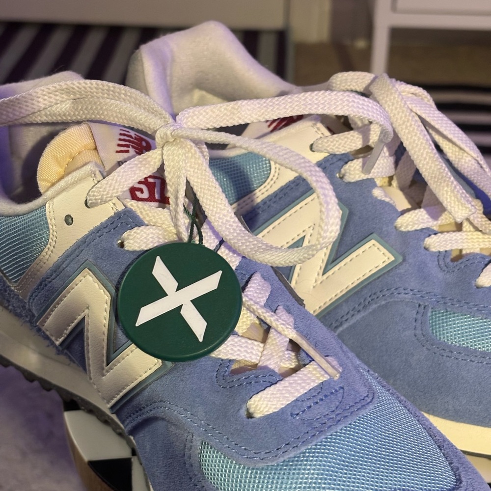 New Balance *RARE* Baby Blue Colorway - Picture 2 of 7